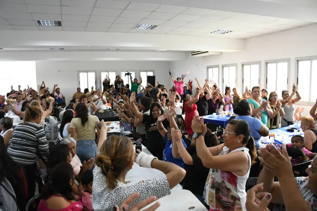 tarde-de-mujeres-con-intendente-1