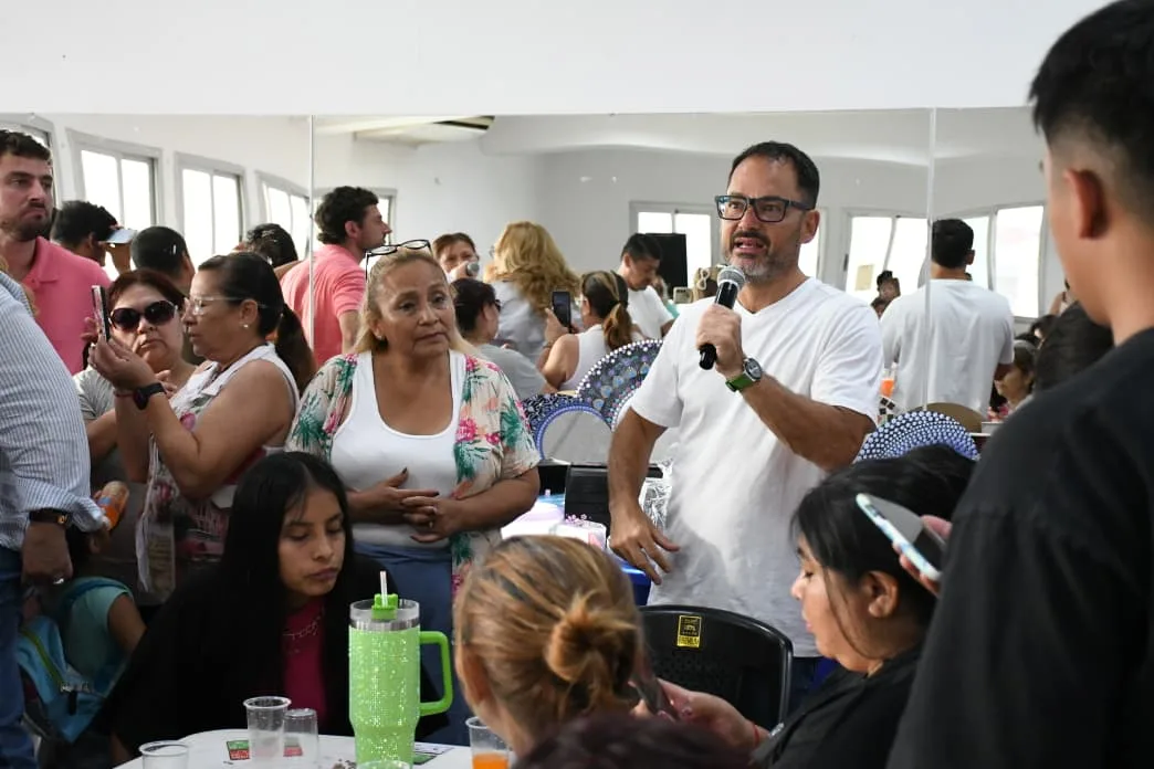 tarde-de-mujeres-con-intendente-3